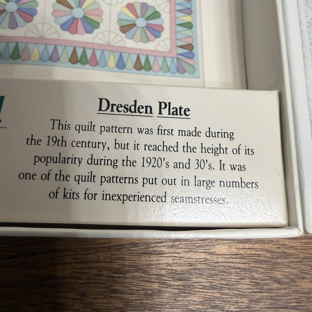 Celebration of American Quilts Hanging Tile new porcelain Dresden Plate 1991 - Picture 2 of 4